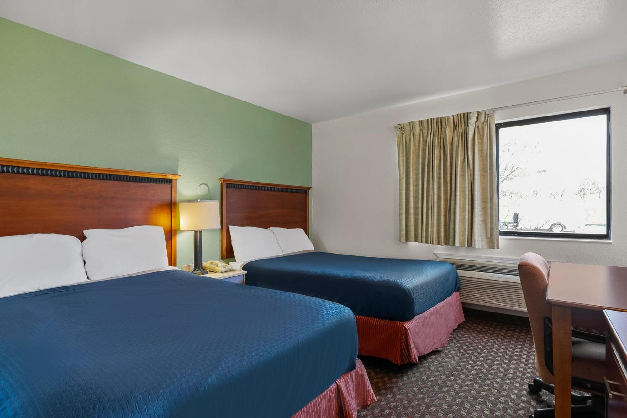 Americas Best Value Inn - Lincoln Airport Екстериор снимка