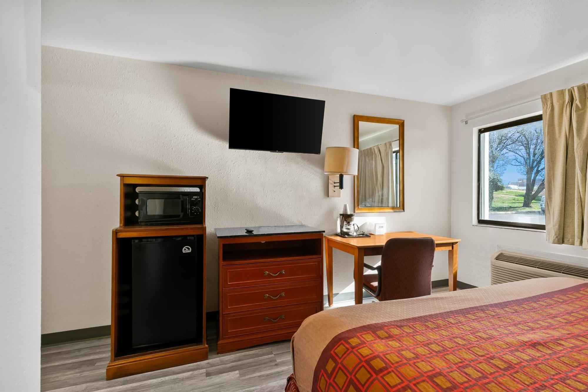 Americas Best Value Inn - Lincoln Airport Екстериор снимка