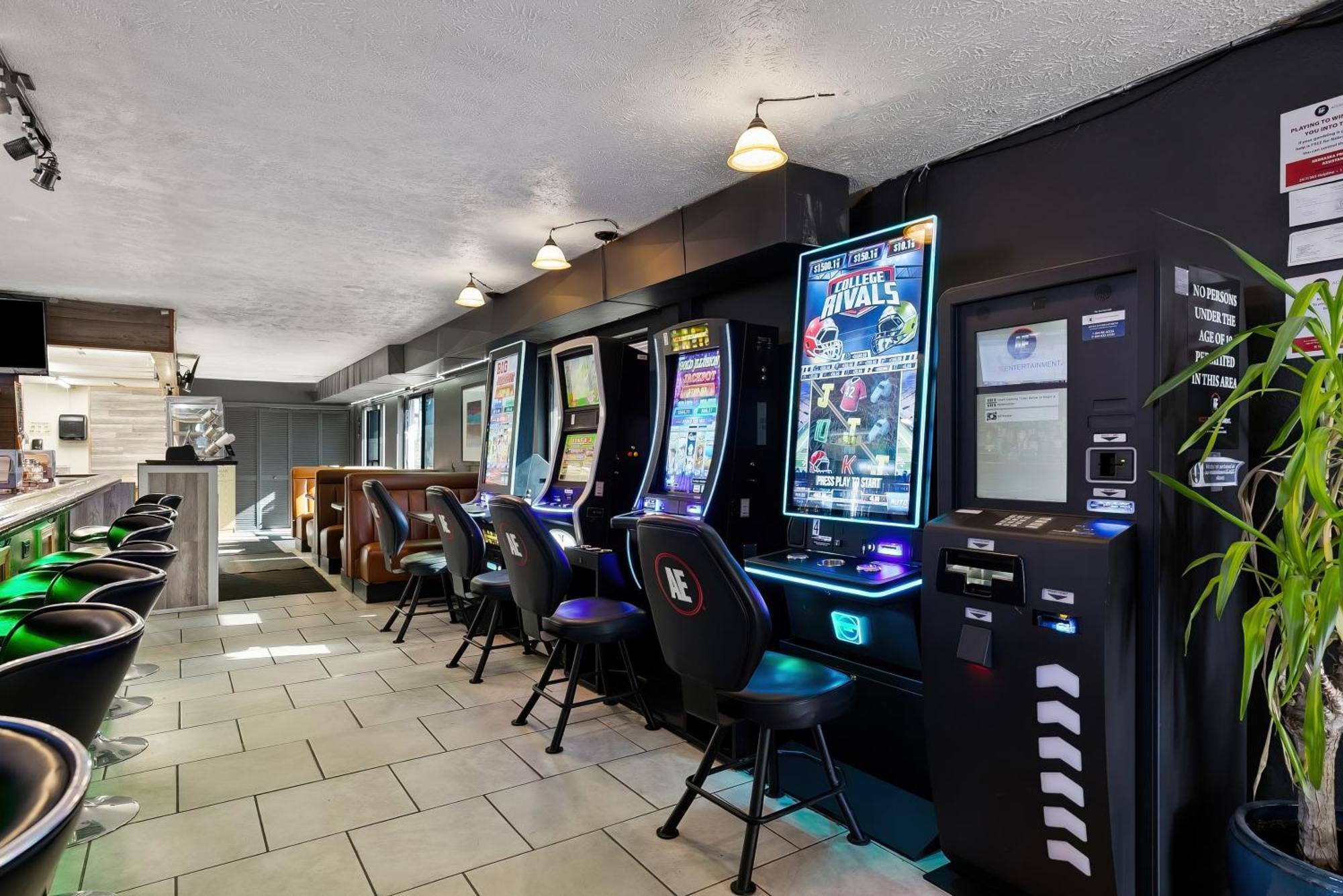 Americas Best Value Inn - Lincoln Airport Екстериор снимка